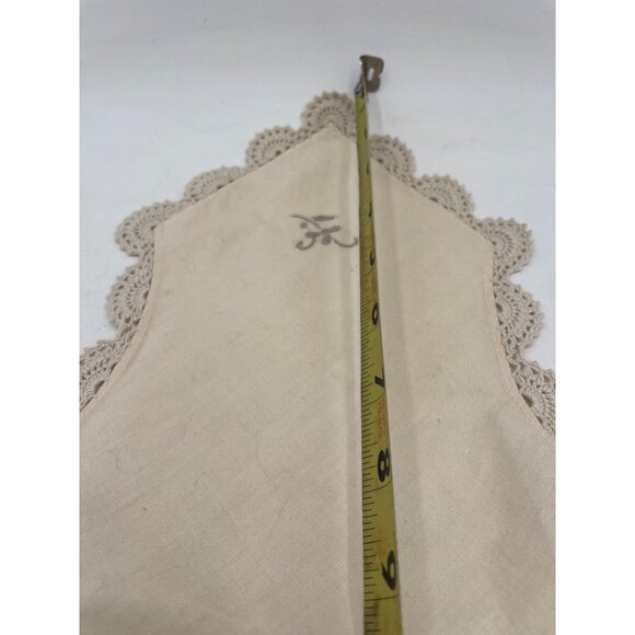 Vintage Linen Embroidered Crocheted Edge Bread Liner & Doilies Lot of 3 - Picture 4 of 11